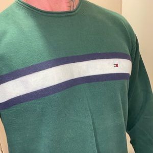 Tommy Hilfiger sweater . Long sleeve .